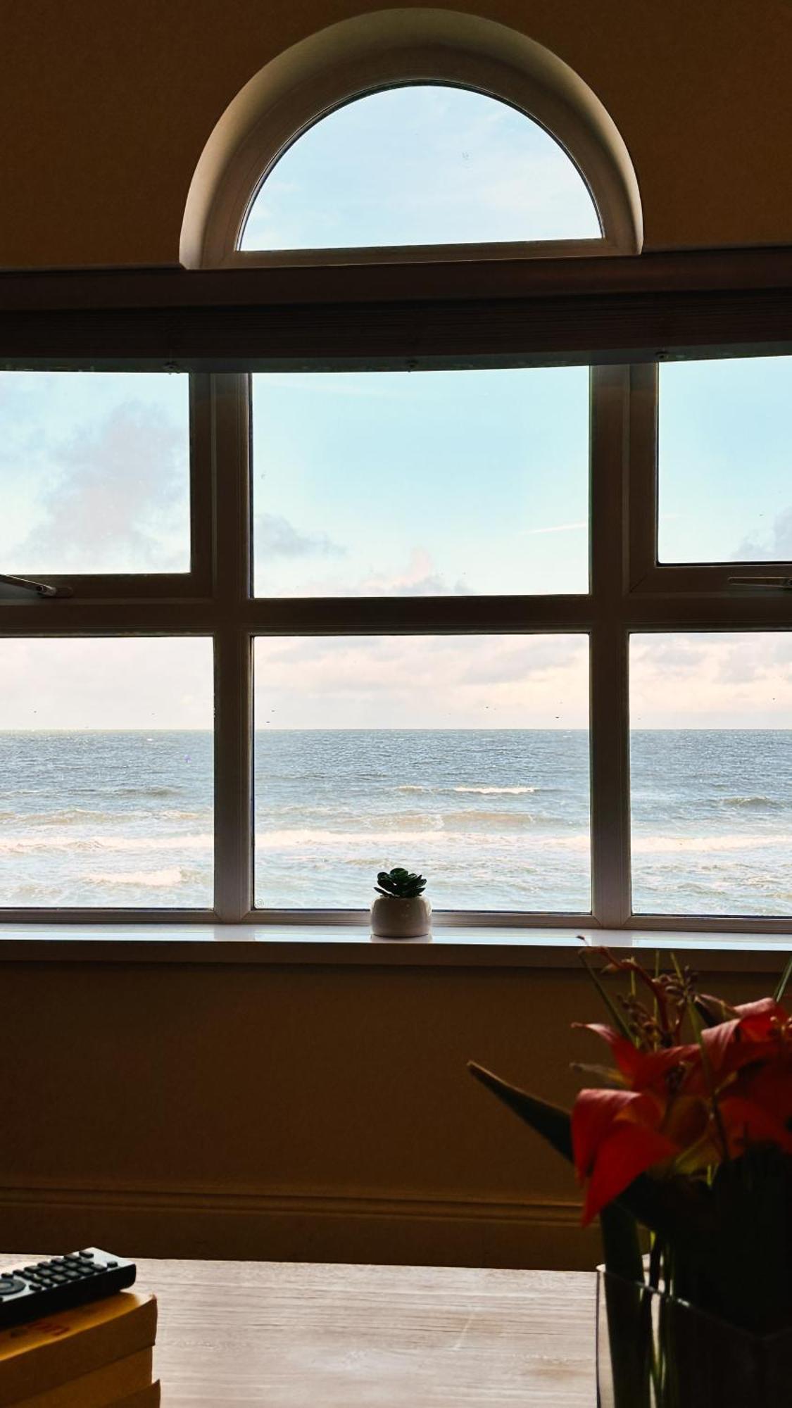 West Penthouse, Seafront Apartment Portrush