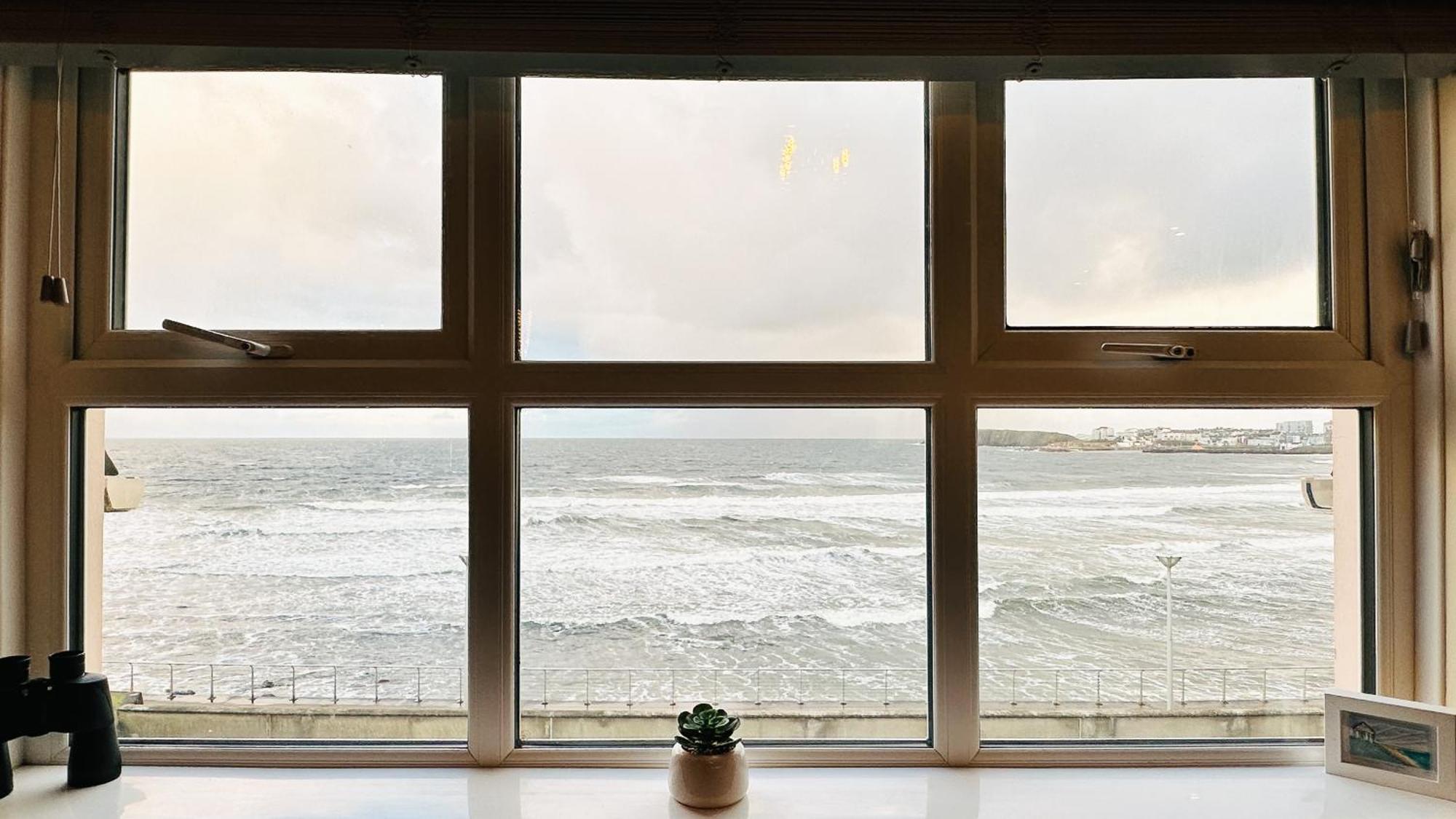 West Penthouse, Seafront *